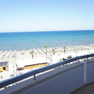 Lazuli Sea View Beachfront Ap 43 Apartman